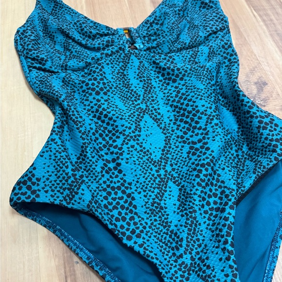 Baku One Piece 8CAN - Picture 5 of 7